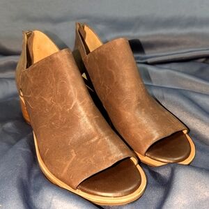 Sofft Carleigh Dark Brown Leather Open Toe Bootie Mint